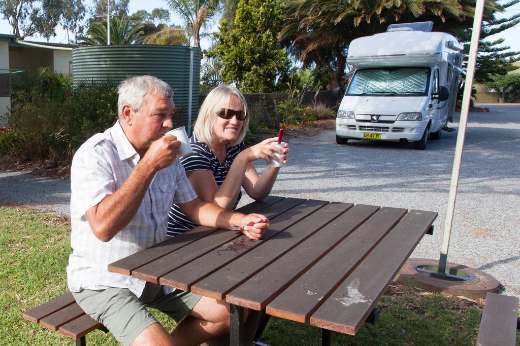 モドラズ アパートメンツ タンビー ベイ Tumby Bay エクステリア 写真