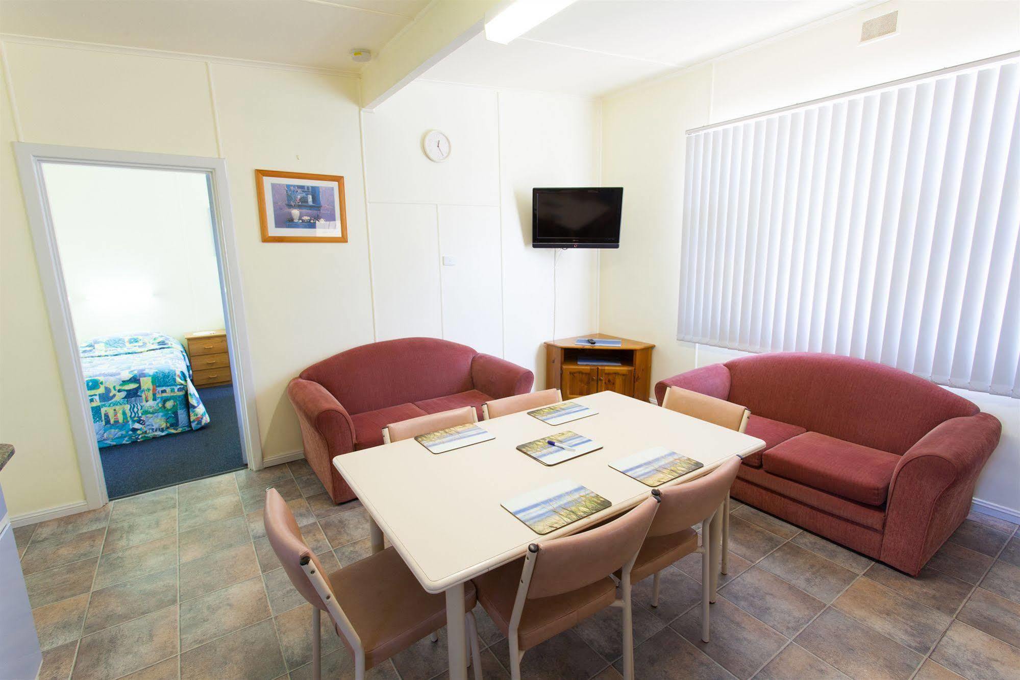 モドラズ アパートメンツ タンビー ベイ Tumby Bay エクステリア 写真