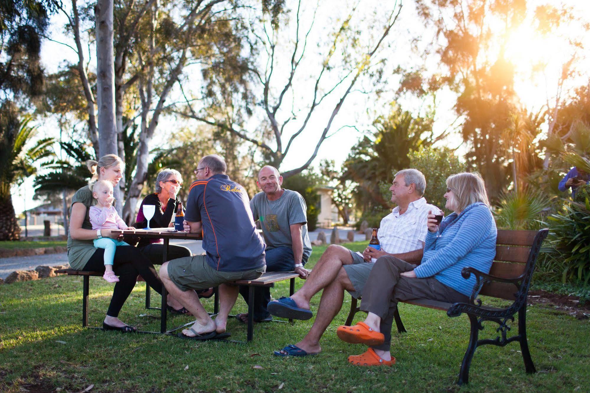 モドラズ アパートメンツ タンビー ベイ Tumby Bay エクステリア 写真